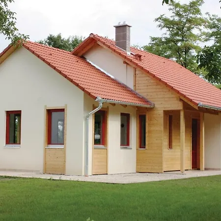 Ferienhaus Four Bedroom Holiday In Szolad *